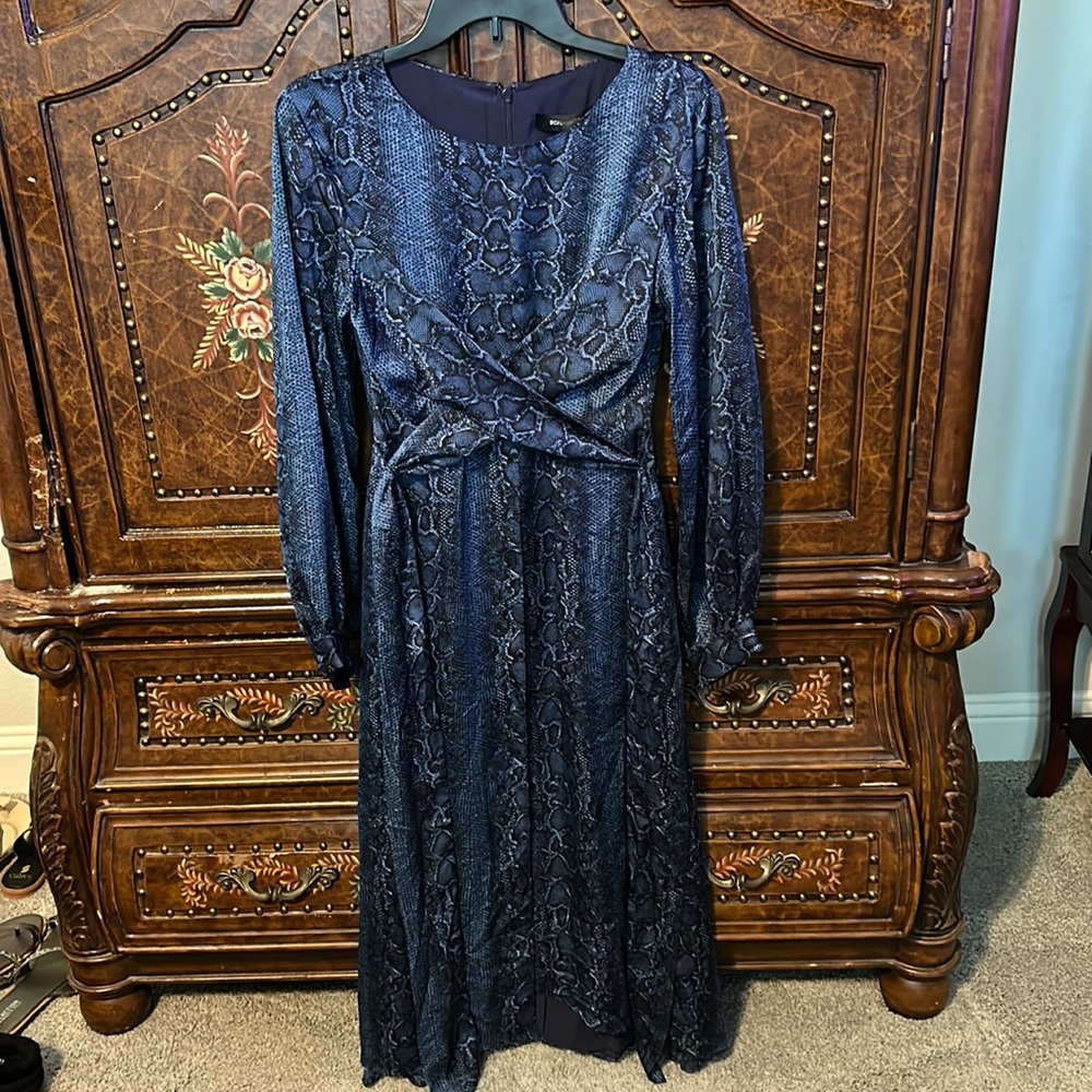 BCBG Maxazria size S, Snake design